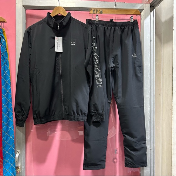 Calvin Klein unisex track suit - Picture 10 of 13
